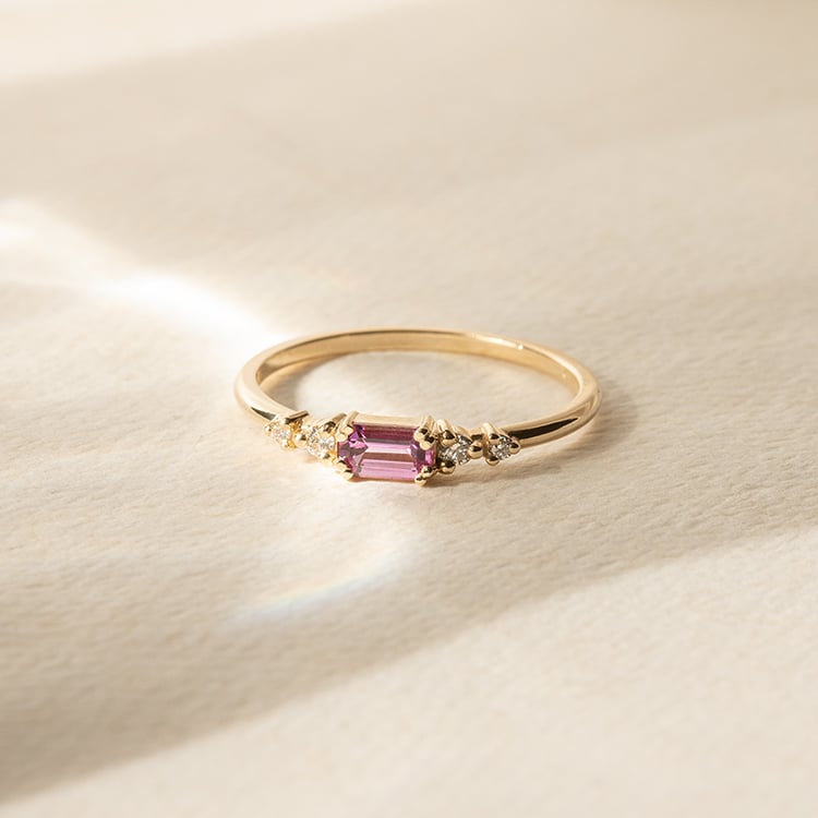 Prsten s emerald safírem a diamanty Taia 138370