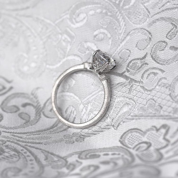 Prsten s diamanty 79344