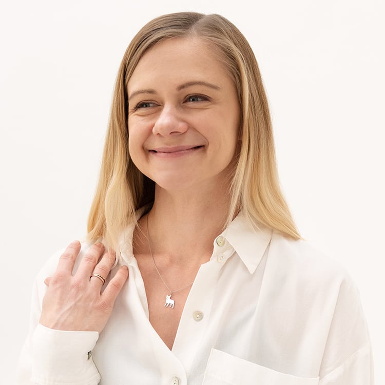 Stříbrný přívěsek ve tvaru psa s gravírem French Bulldog 98638