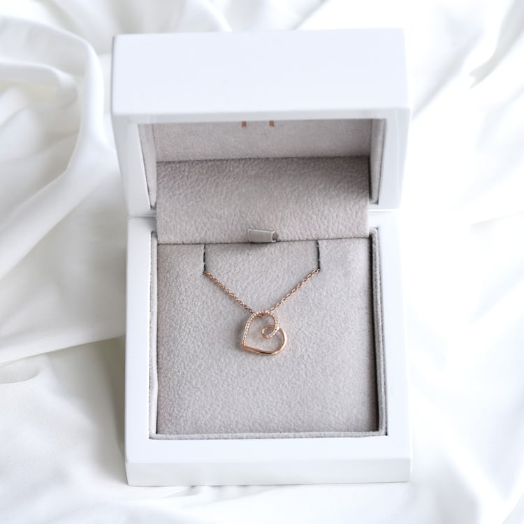 Diamantový přívěsek z růžového zlata 85740