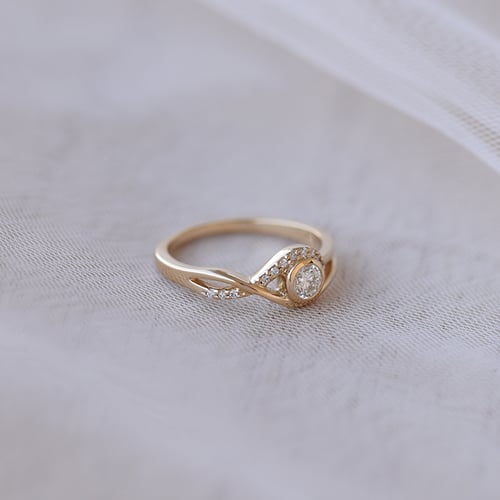 Zásnubní prsten s diamanty Milia