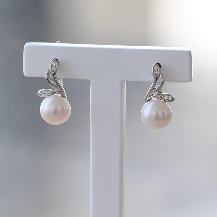 Stříbrné náušnice s perlami 61322
