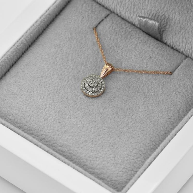 Náhrdelník z růžového zlata s diamanty 42389