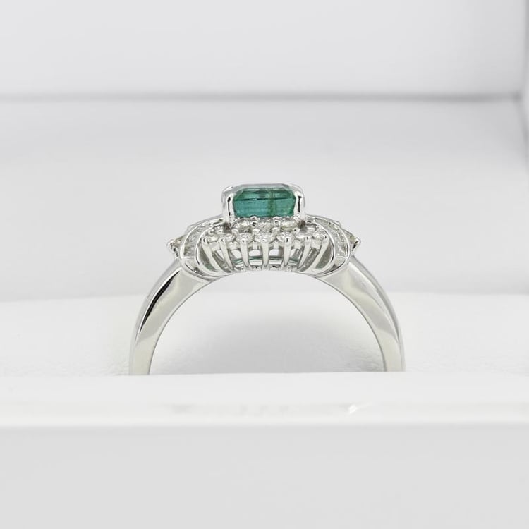 Zásnubní prsten se smaragdem 11849