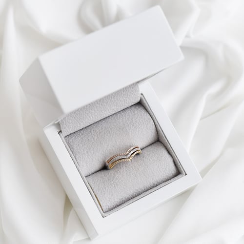 Trojitý vykrojený prsten se lab-grown diamanty Saija