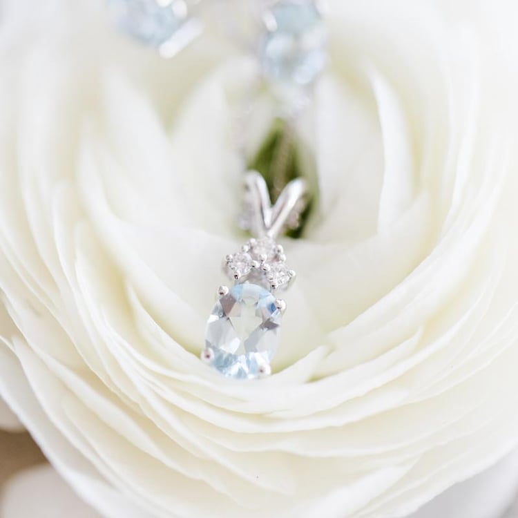 Náhrdelník s akvamarínem a diamanty 39416