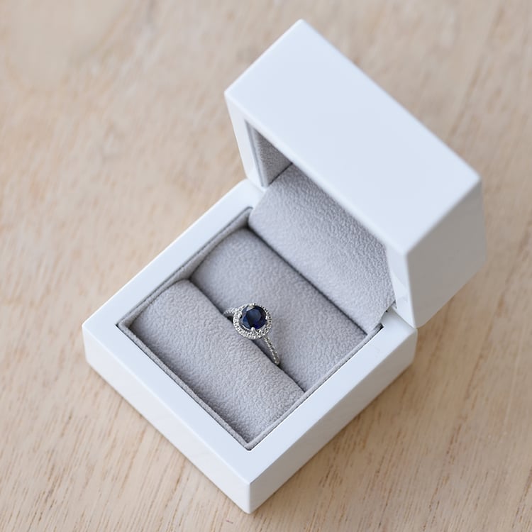 Prsten se safírem a topazy 62145