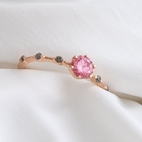 Zásnubní prsten s certifikovaným fancy pink lab-grown diamantem Imelda