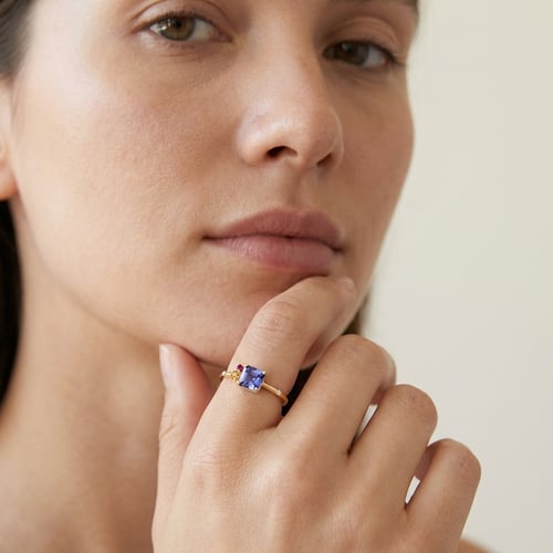 Rozvodový prsten s asscher tanzanitem, padparadscha safírem, rubínem a diamantem Dennis