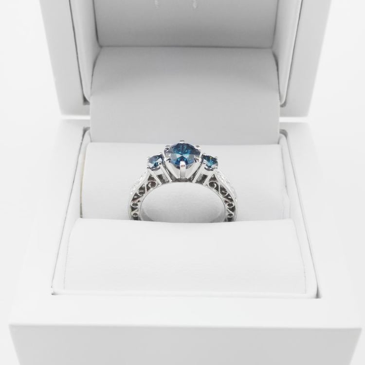 Zásnubní prsten s modrými diamanty 14847