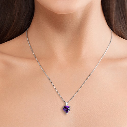 Přívěsek ve tvaru srdce 32669