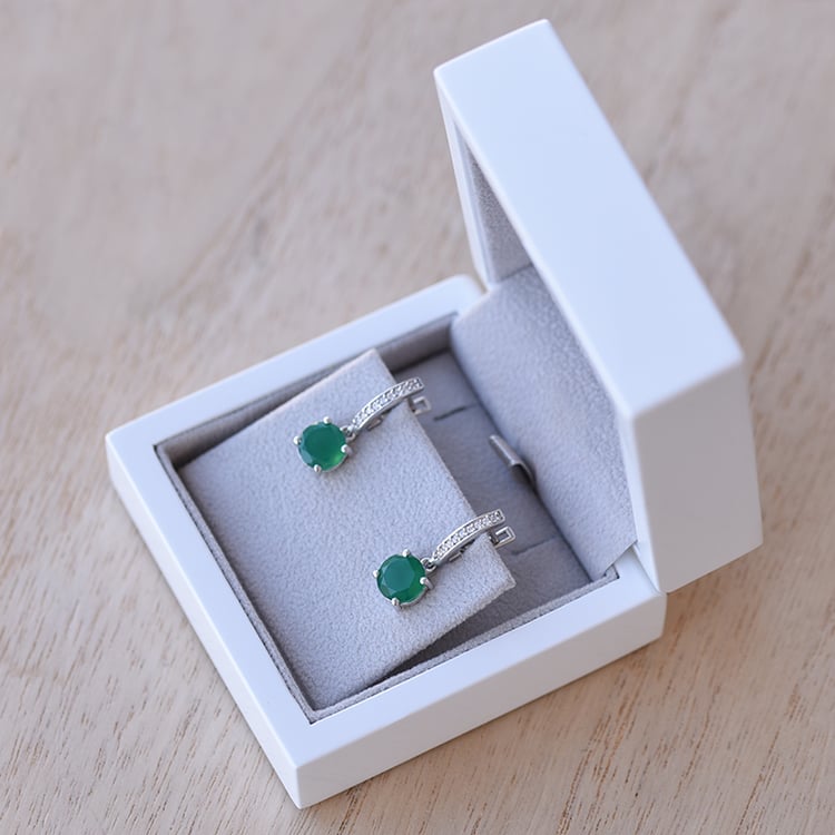 Stříbrné náušnice se zelenými onyxy a zirkony 60200