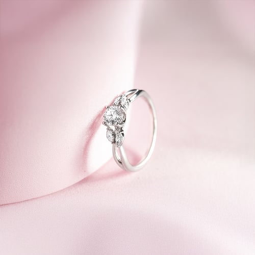 Zásnubní prsten ze zlata s 0.43ct IGI certifikovaným lab-grown diamantem Halym
