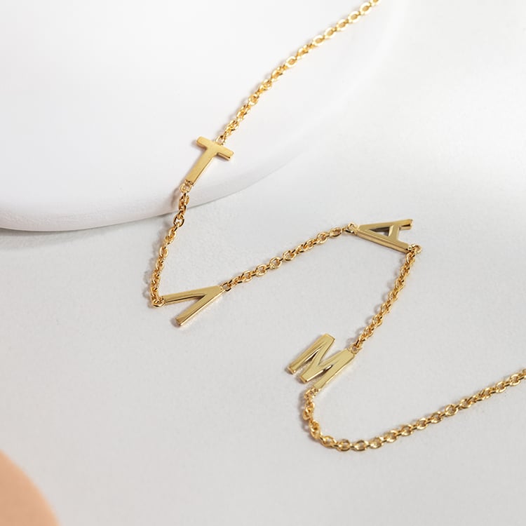 Náhrdelník s 4 písmenky podle vaší volby Lupe 149202