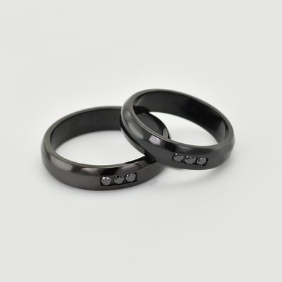 Prsteny s černým rhodiem