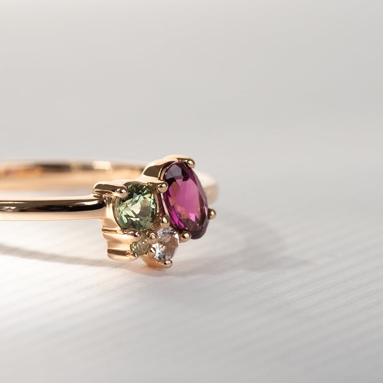 Cluster prsten s rhodolit granátem, safírem, morganitem a olivínem Bluma 121635