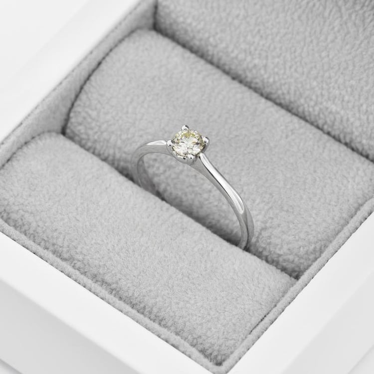 Platinový diamantový prsten 24262