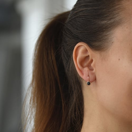 Zlaté visací náušnice s černými diamanty Maumo