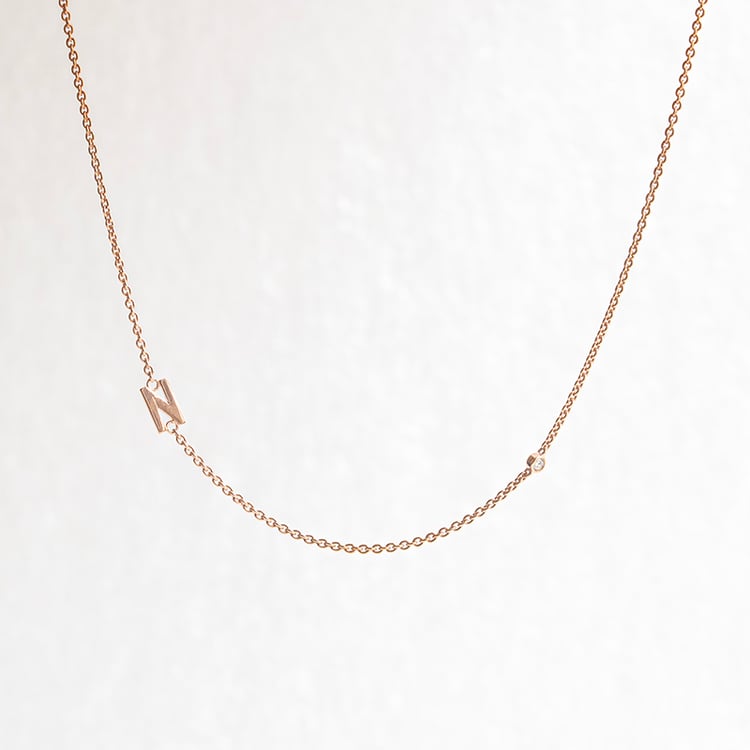 Náhrdelník s písmenkem podle vaší volby a diamantem Lupe 145504