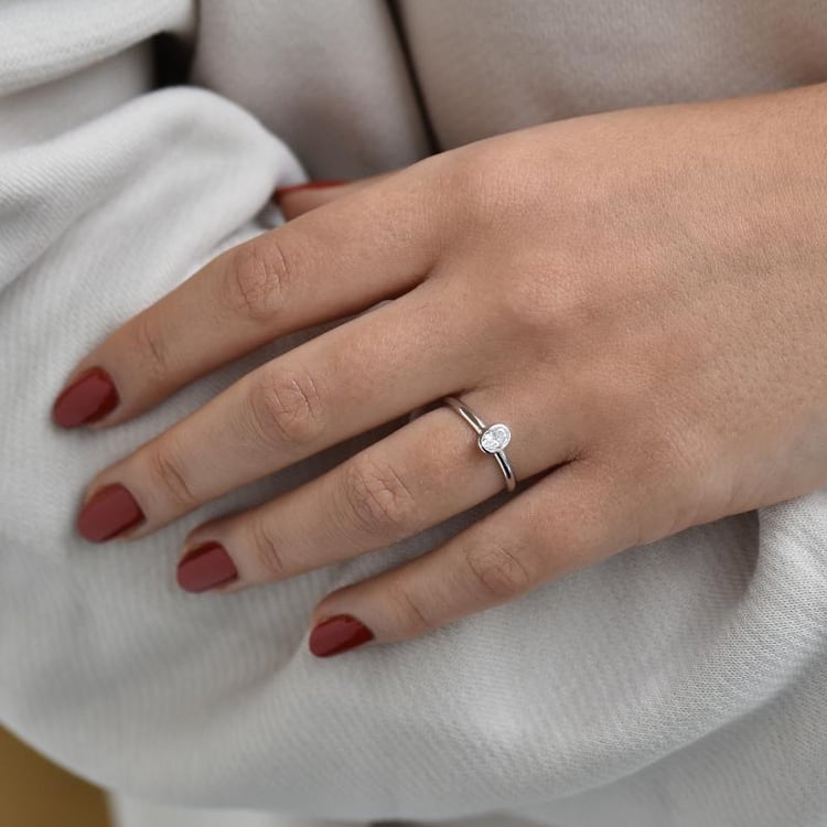 Zásnubní prsten s diamantem 37333