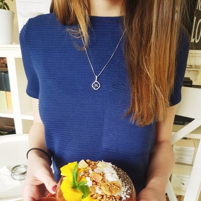 Náhrdelník safírový květ