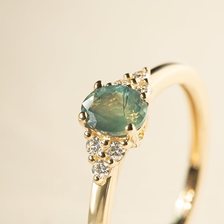 Zásnubní prsten s přírodním alexandritem a diamanty Sheldo 139007