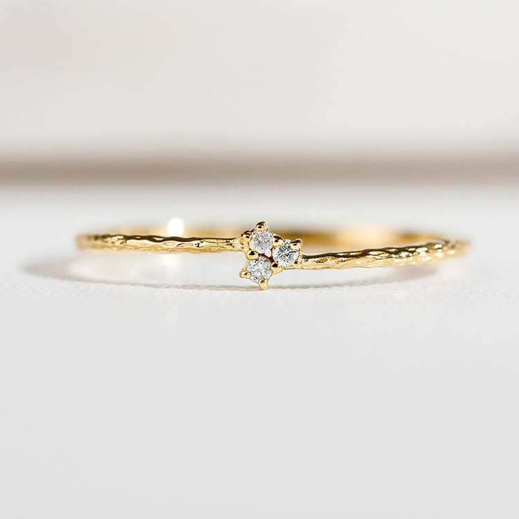 Stříbrný diamantový prsten s tepaným povrchem Milan 157779