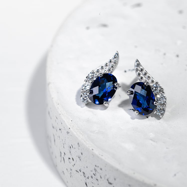 Stříbrné napichovací náušnice se safíry Milder 125365