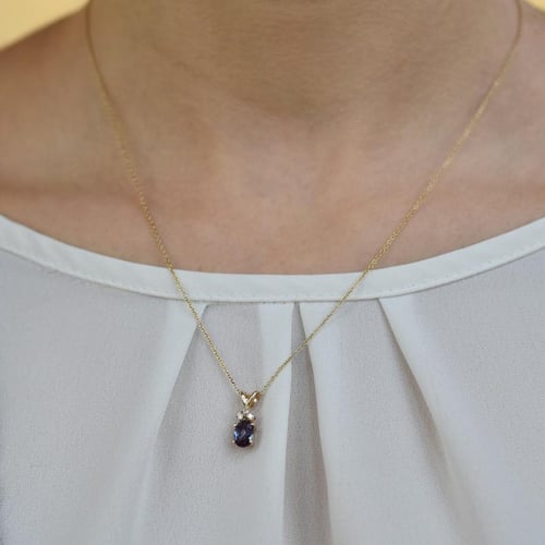 Zlatý přívěsek s alexandritem a diamantem Tamatha