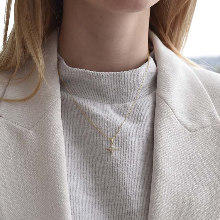 Náhrdelník ve tvaru diamantové hvězdy 93357