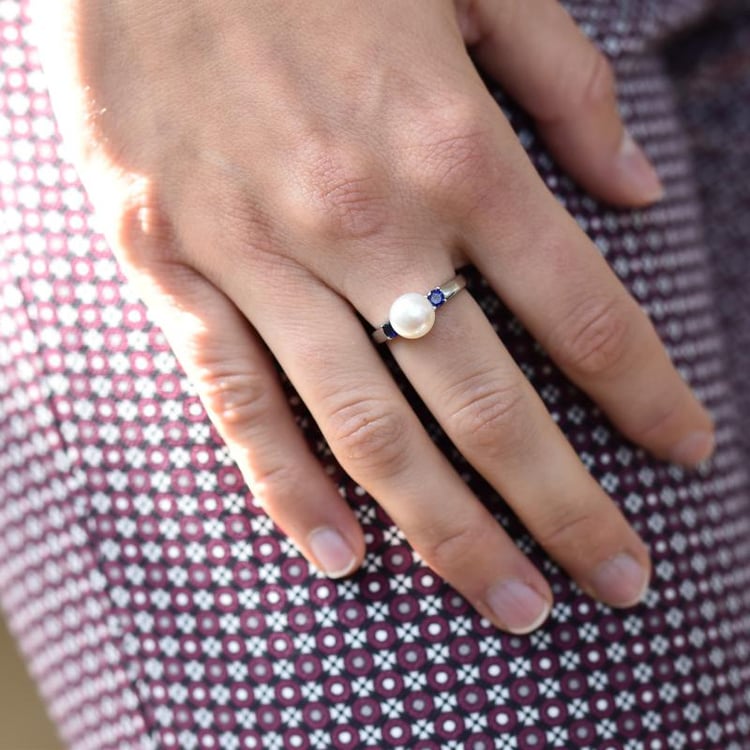 Prsten s bílou perlou 23344