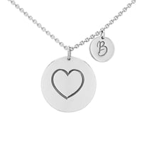 Stříbrný přívěsek se srdcem a gravírem písmene Kadie