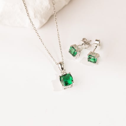 Stříbrný přívěsek se simulovaným smaragdem Anora