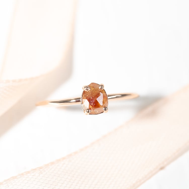 Zlatý prsten s pear salt and pepper diamantem Lorelei 126144