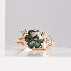 Jedinečný prsten s mechovým achátem a moissanity Anita