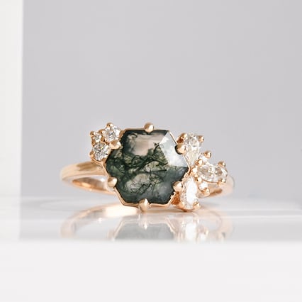 Jedinečný prsten s mechovým achátem a moissanity Anita