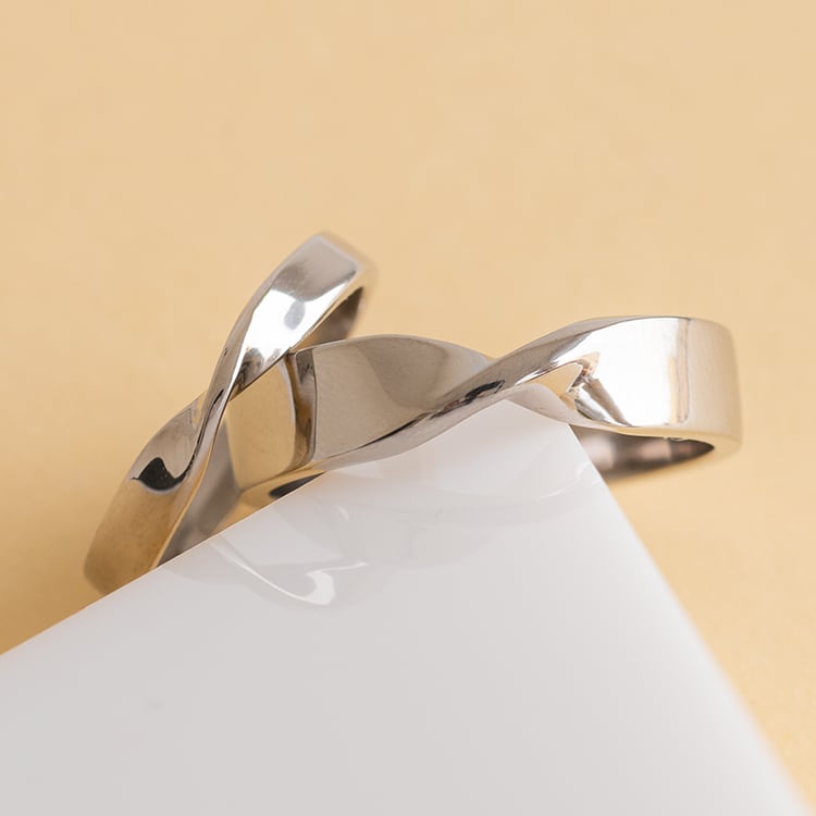 Elegantní snubní prsteny z platiny Modeste 120737