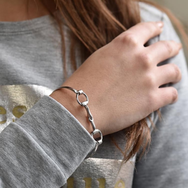 Stříbrný náramek ve tvaru koňského udidla 39657