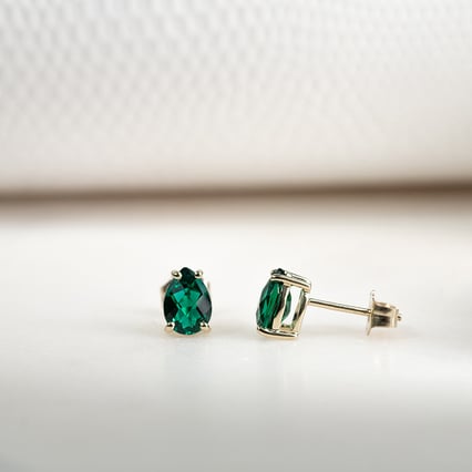 Zlaté náušnice se smaragdovými slzami Reata