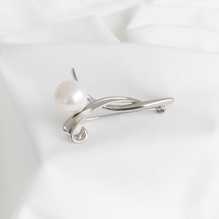 Brož s bílou perlou 91408