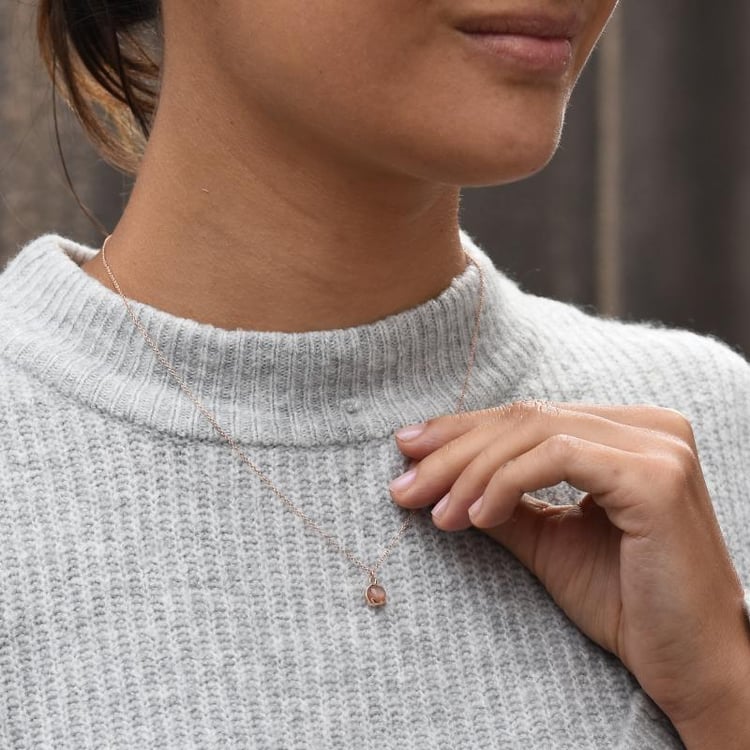 Náhrdelník s měsíčním kamenem 49789