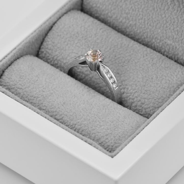 Zásnubní prsten s diamanty 43519