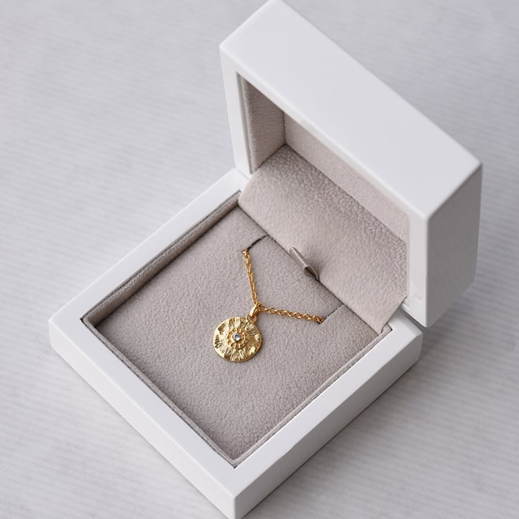 Zirkon v přívěsku 72676