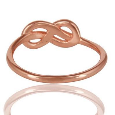 Stříbrný prsten 8932