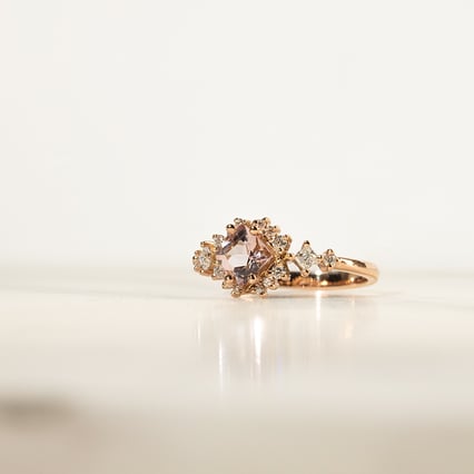 Zlatý prsten s princess morganitem a moissanity Medrie