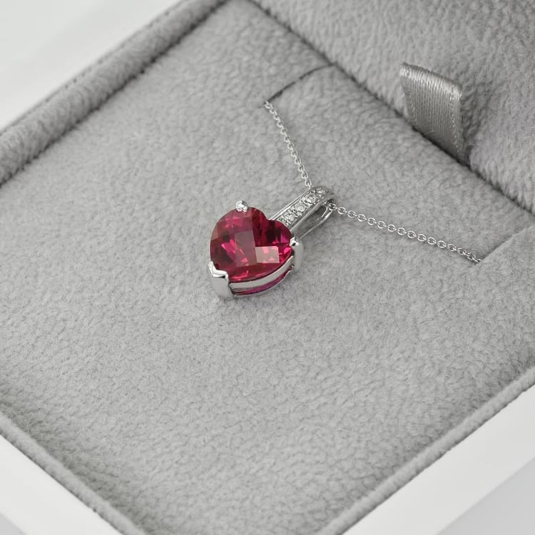 Rubínový přívěsek ze zlata 38452