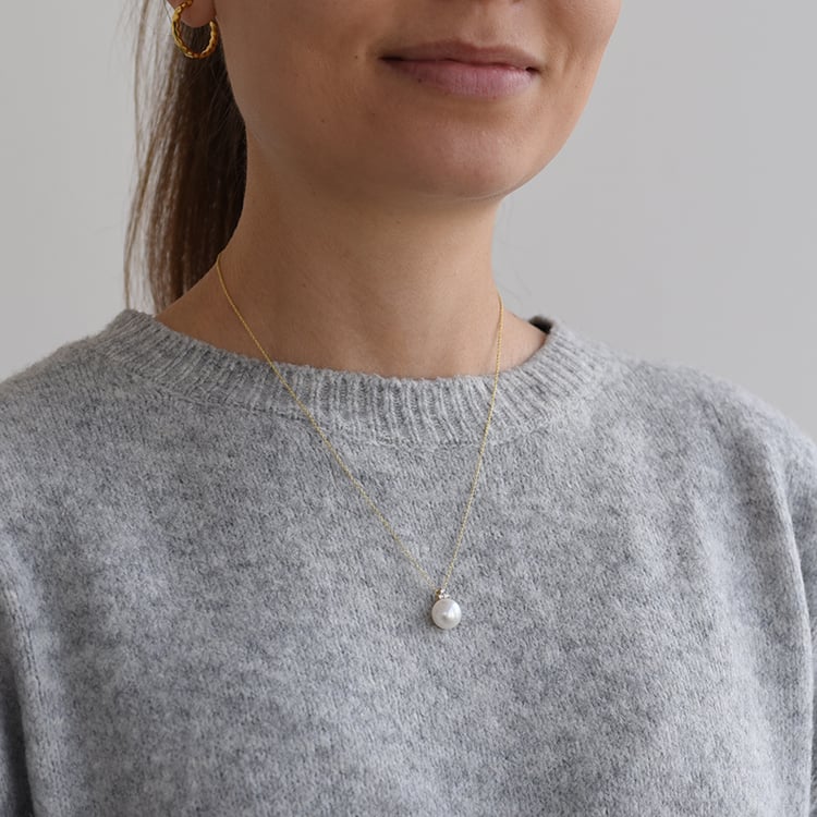 Romantický zlatý přívěsek s perlou 61500