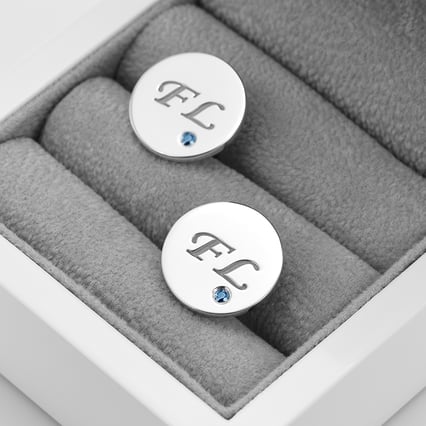 Manžetové knoflíčky ze stříbra s gravírem a modrými diamanty Izaro