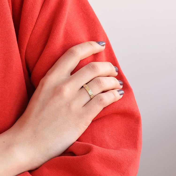 Romantické snubní prsteny s gravírem kytek Rabia 104236