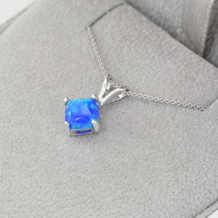 Zlatý přívěsek s modrým opálem Rafyna